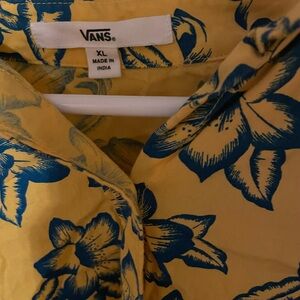 Vans Hawaiian shirt, size S